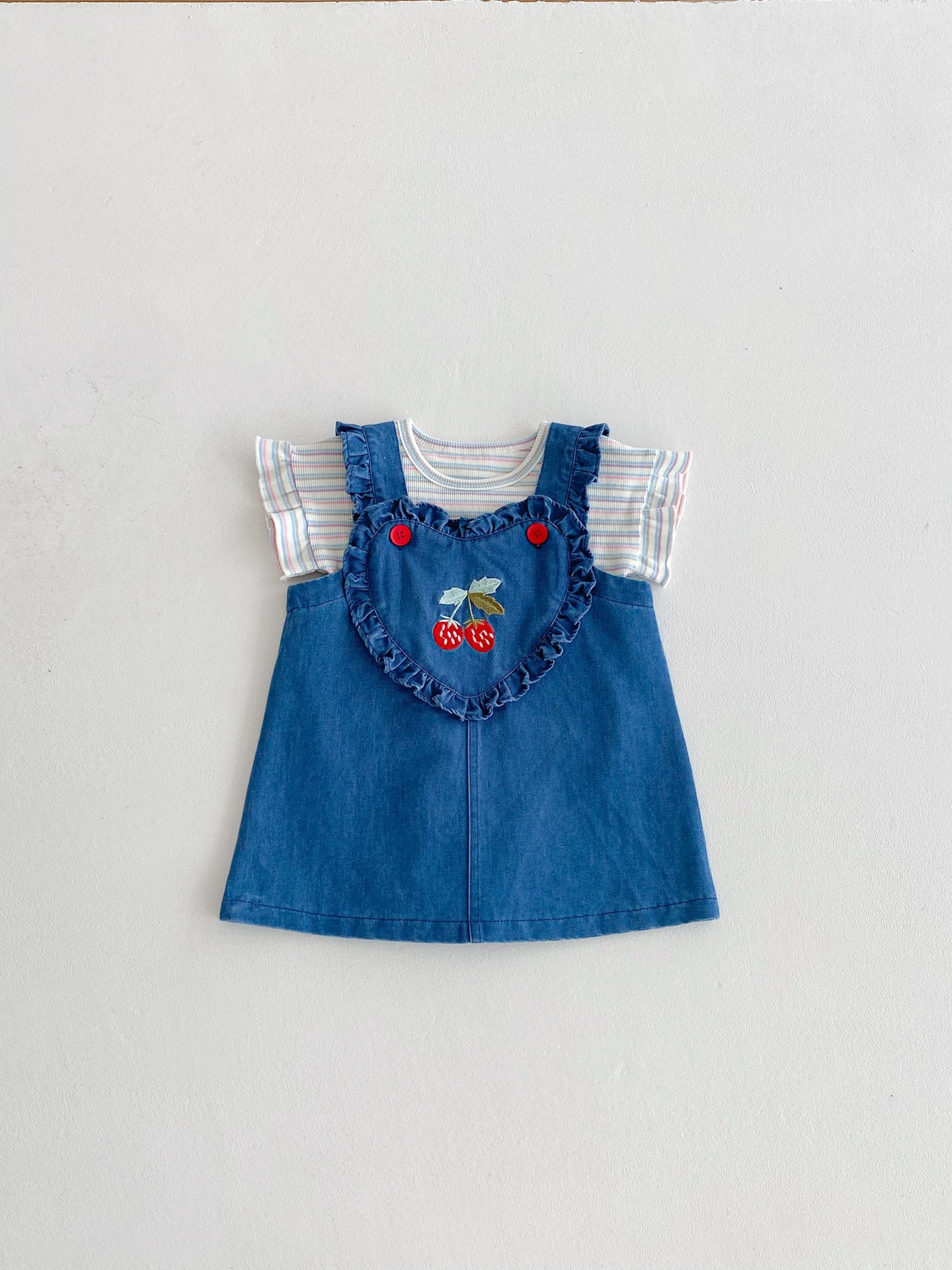 Jardineira Infantil Jeans Cerejinhas