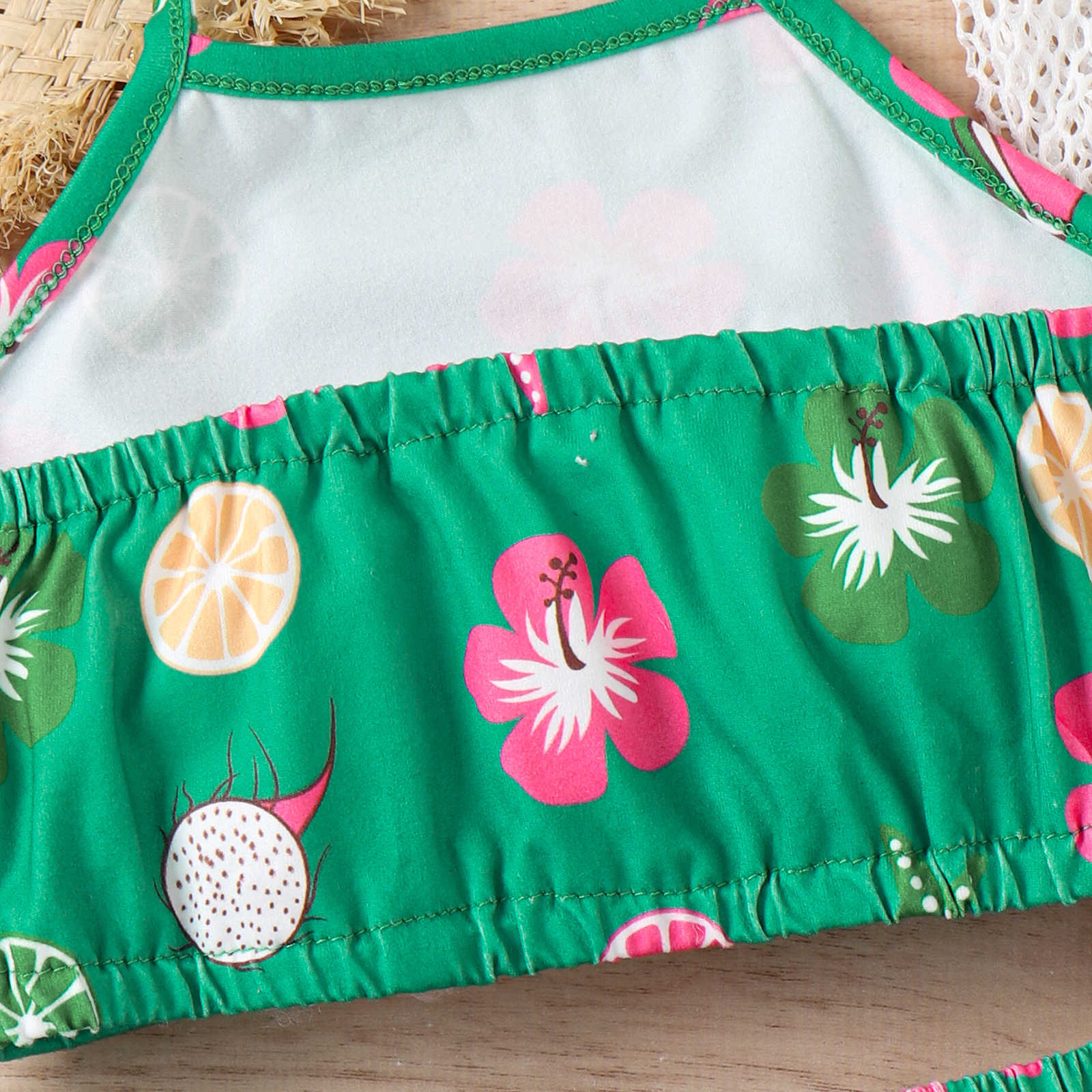 Conjunto Infantil Biquiní + Saida de Praia Verde Florzinhas