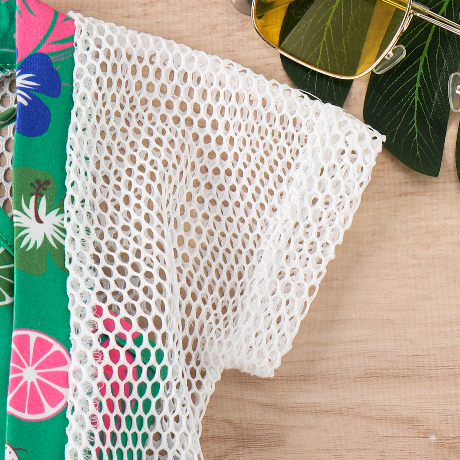 Conjunto Infantil Biquiní + Saida de Praia Verde Florzinhas