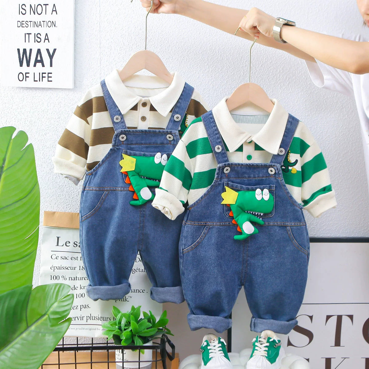 Jardineira Infantil Jeans Jacaré