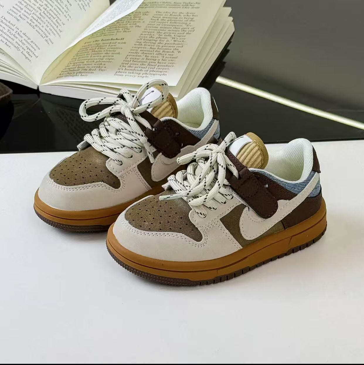 Tênis Infantil Cadarço e Velcro